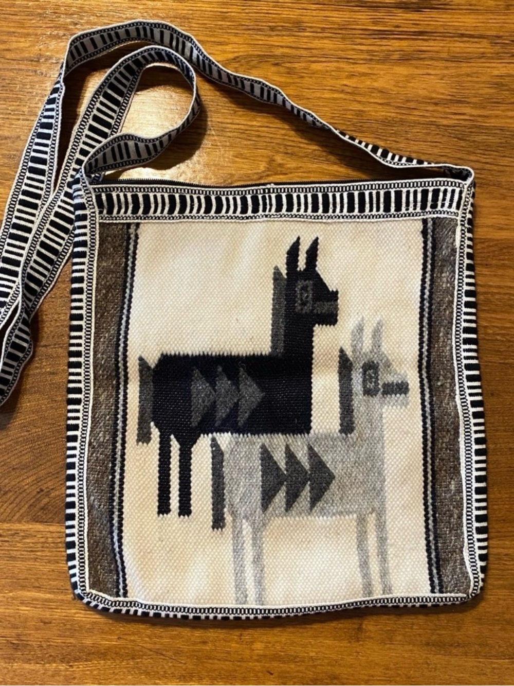 NWOT Alpaca Woven Llama Crossbody Bag